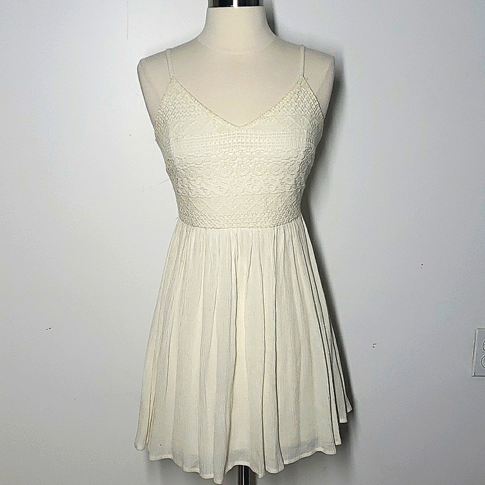 Forever 21 Lace Spaghetti Strap Mini Dress Cream Ivory Size S